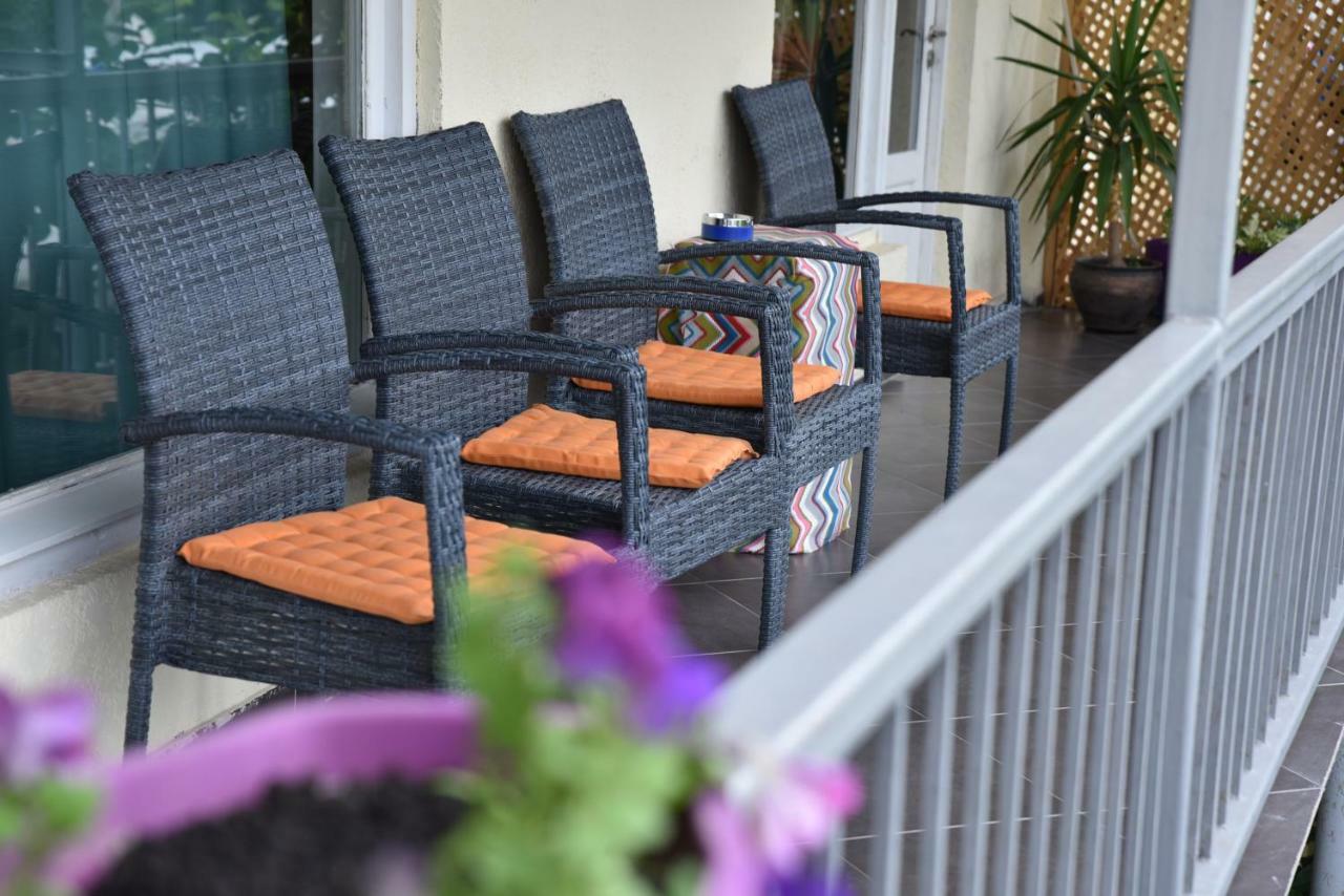 4Bd Appartaments With Cozy Garden Тбилиси Екстериор снимка